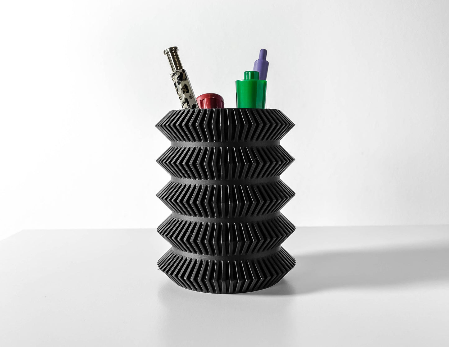 Kuri Pen Holder