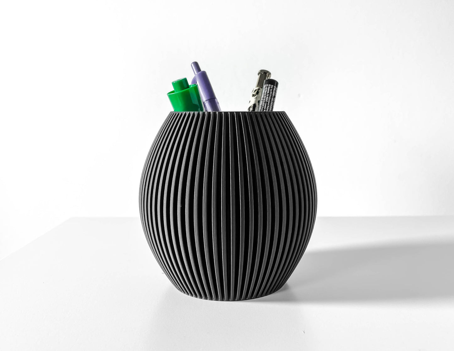 Renis Pen Holder