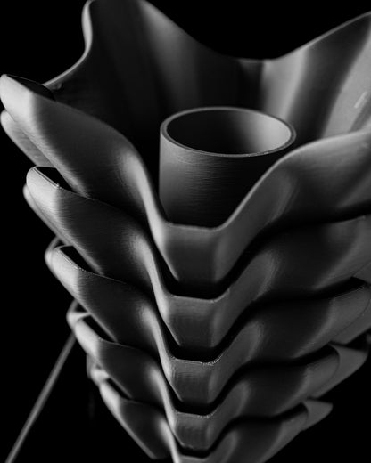 Trilo Vase